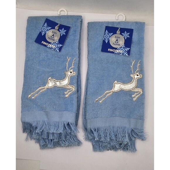 Vintage Kmart Pair Of Christmas Finger Towels Fringed Silver Reindeer - Picture 1 of 3